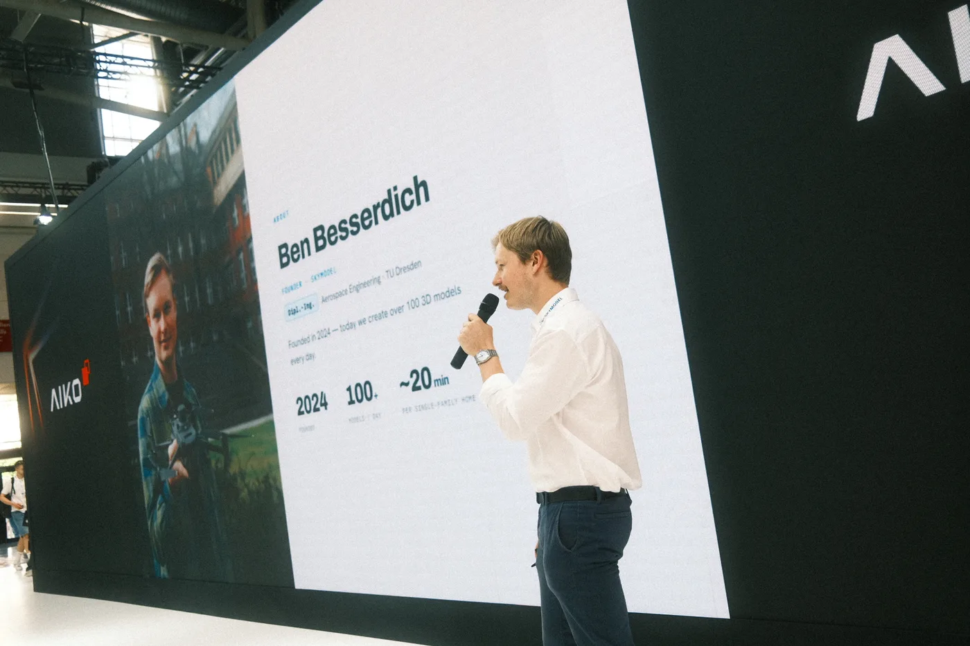 Ben Besserdich stellt SKYMODEL auf der Intersolar 2026 am AIKO-Stand vor